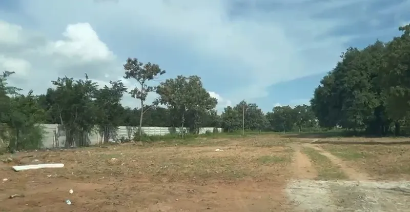 Outright 1 Acre 20 Guntas - Chandanagar photo 3