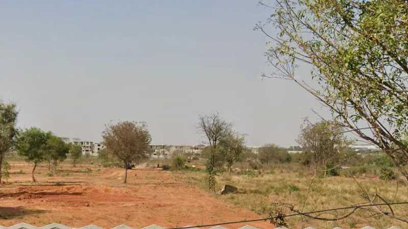 Outright 10 Acres 33 Guntas - Mankhal photo 2