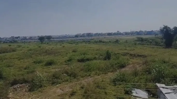 Outright 8 Acres 4 Guntas - Patancheru photo 2