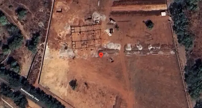 Outright 2 Acres 32 Guntas - Gollapalle Kalan photo 3