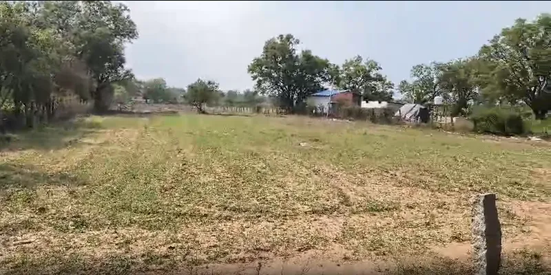 Outright 1 Acre 39 Guntas - Peddamangalaram photo 3