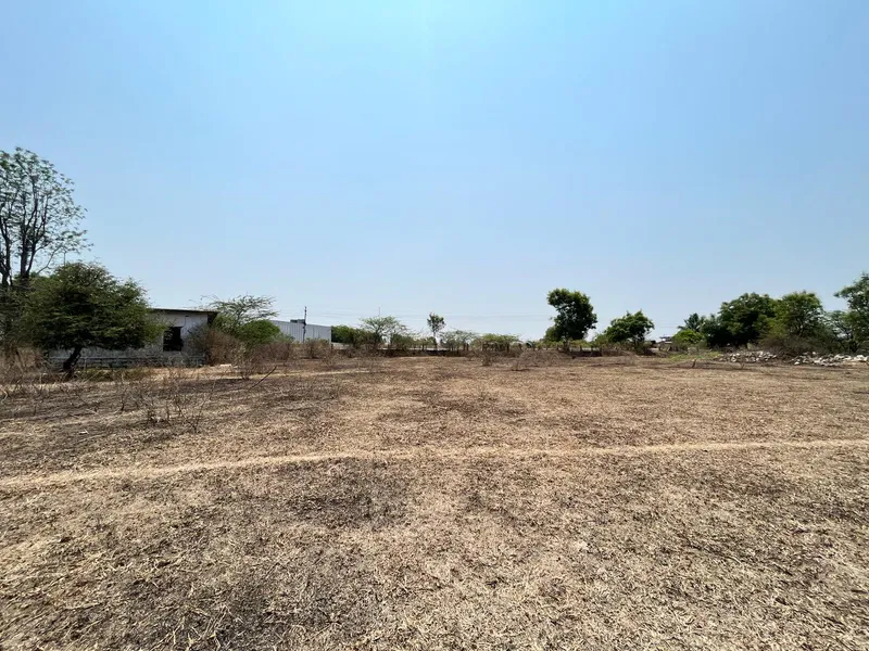 Outright 5 Acres 10 Guntas - Kardanur photo 2
