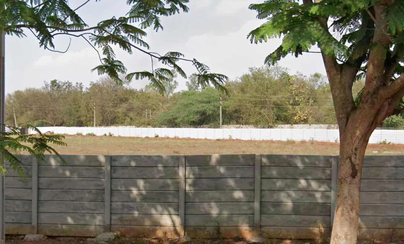 Outright 2 Acres 32 Guntas - Gollapalle Kalan