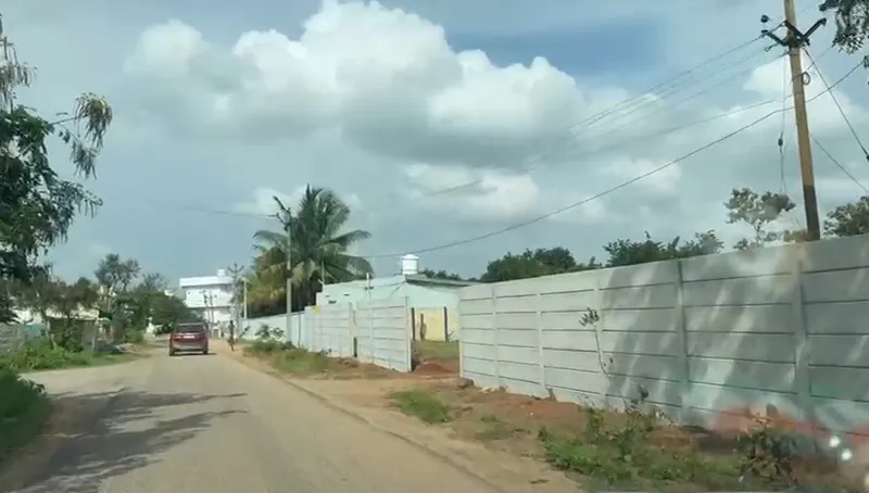 Outright 1 Acre 20 Guntas - Chandanagar photo 2