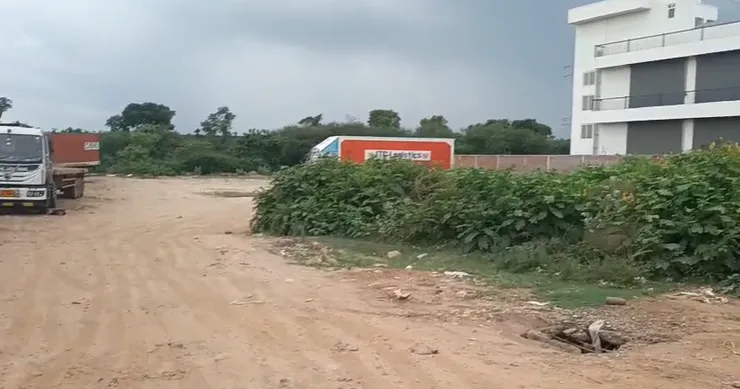 Outright 1 Acre - Sholavaram photo 2