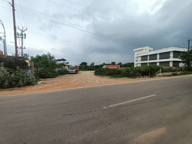 Outright 1 Acre - Sholavaram photo 4